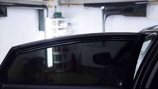 How Window Tinting Improves Privacy and Security for Orlando Drivers
